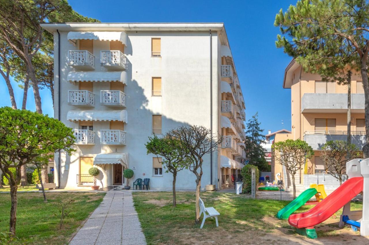 Villa Delfa Каорле Екстер'єр фото