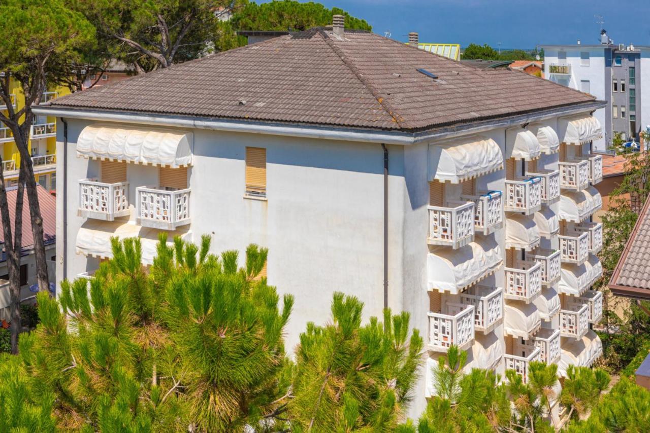 Villa Delfa Каорле Екстер'єр фото